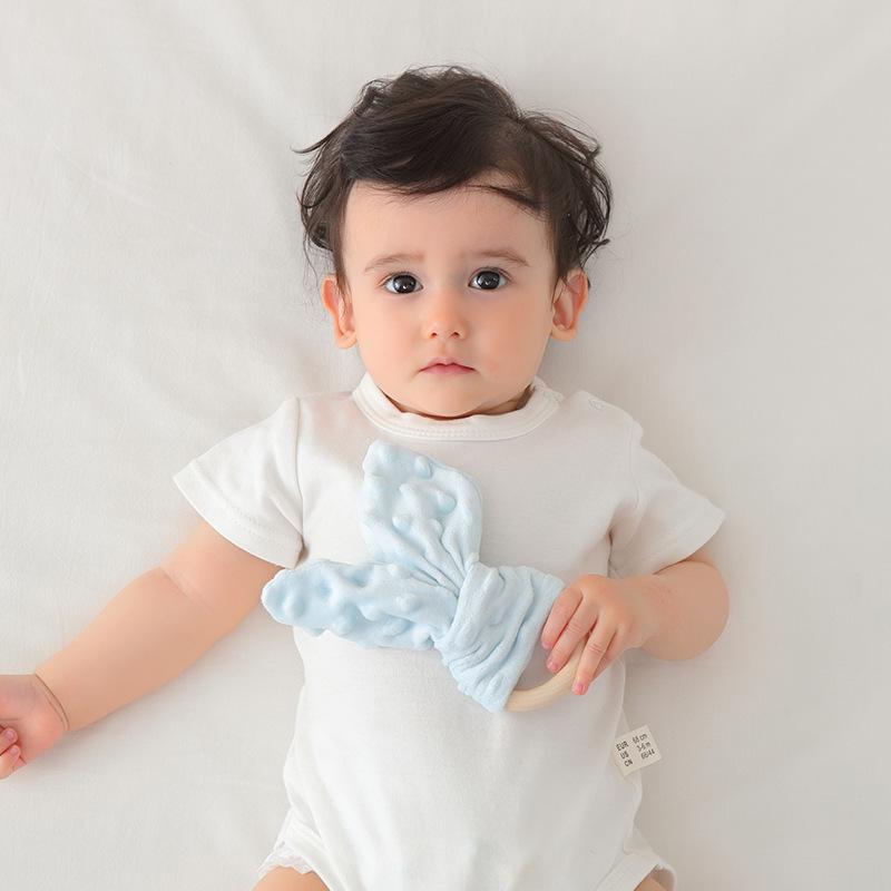 ベビー ぬいぐるみ うさぎ耳 3Dドットフリース ブランケット 赤ちゃん 乳児 お昼寝 抱っこ 寝かしつけ おもちゃ 安眠グッズ 睡眠補助 ふわふわ 柔らかい 肌触り優しい 口に入れても安全 歯固め カミカミ