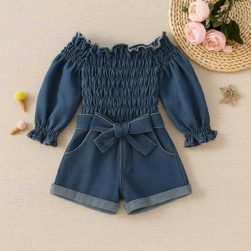 ・カテゴリ: キッズパンツ・種類: デニムパンツ・スタイル: 欧米風・主な素材: ポリエステル95%・丈: ショート・柄: 無地・性別: 女の子・・対象年齢: 1〜3歳・身長目安: 80〜100cm・デザイン要素: トレンディ・ウエスト: ミドルウエスト・ウエスト仕様: ゴム・サイズ展開: 80cm、90cm、100cm、110cm、120cm