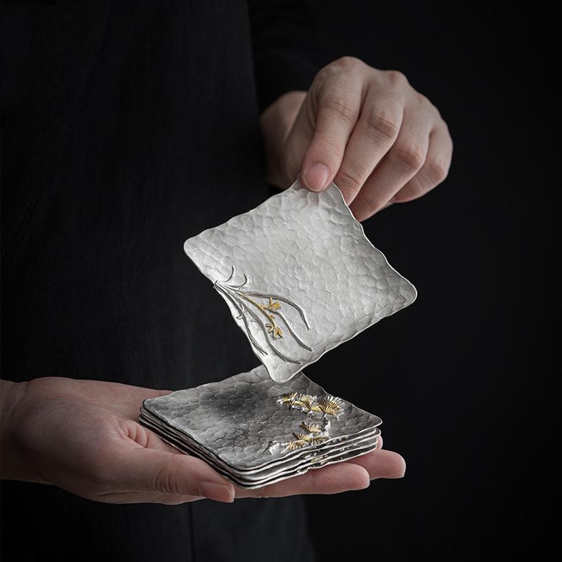 茶器 新中式 茶托 レトロ 純錫製 槌目 コースター 断熱マット 敷物 おしゃれ 高級感 来客用 普段使い ギフト 錫工芸品 金属製 伝統柄