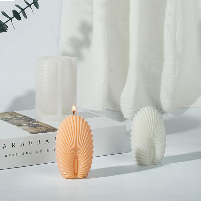 シリコンモールド 鳳凰冠 不規則形 アロマキャンドル 手作り石鹸 石膏オーナメント レジン DIY 韓国風 インテリア雑貨 置き型 かわいい 白(x2)