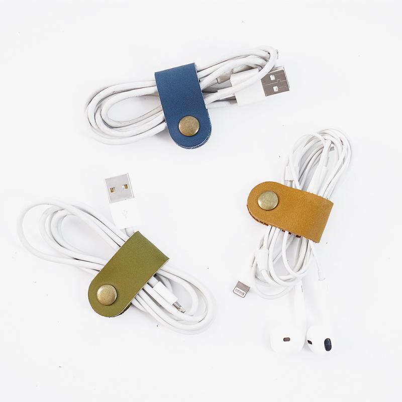 ケーブルクリップ 本革 フルグレインレザー コード イヤホン データケーブル USBケーブル 整理 収納 スナップボタン 多色展開 ビジネス カジュアル スタイル