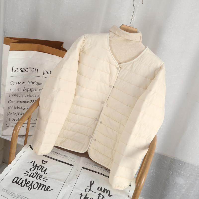 中綿ジャケット レディース 軽量 薄手 ショート丈 秋冬 保温 防寒 インナー着用 着痩せ Uネック 前開き シングルボタン マカロンカラー オフィス カジュアル ポリエステル素材 チェック柄
