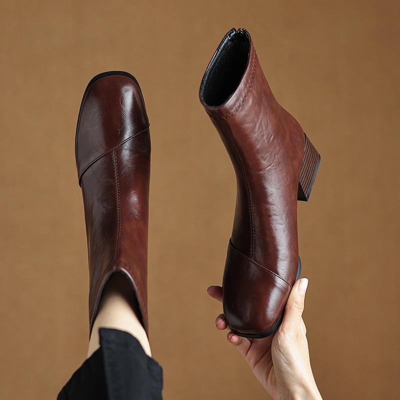 ショートブーツ レディース レトロ スクエアトゥ 太ヒール ミドルヒール 細見え スタイルアップ 合成皮革 バックジップ 裏起毛 大きいサイズ対応 秋冬