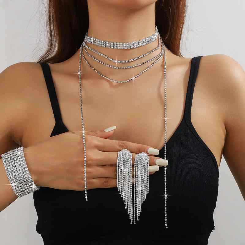 アクセサリーセット レディース 欧米風 ファッション 大ぶり 華やか 爪留め ラインストーン ジルコニア クリスタル ネックレス ピアス イヤリング ブレスレット 5点セット シルバー パーティー ドレス 結婚式 お呼ばれ