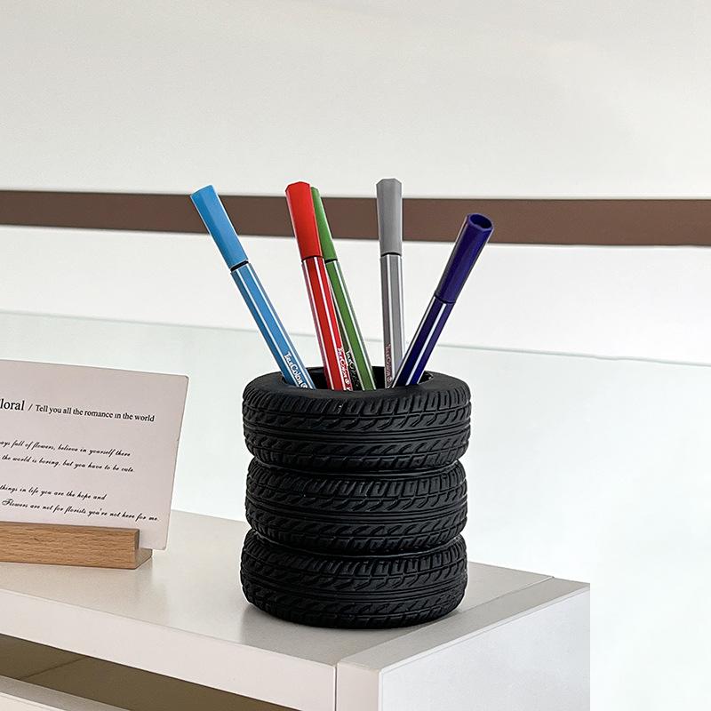 デスクオーガナイザー タイヤ型 円形 ソフトビニール製 多機能 デスク収納 ペン立て メイクブラシスタンド 卓上 オフィス用品 インテリア 装飾 オブジェ ギフ...