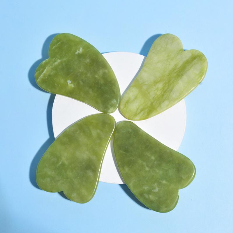 かっさプレート 牛角型 岫玉 緑風玉 天然石 ジェイド 目元ケア 顔 全身 マッサージ スキンケア 美容 美顔器 リフトケア エイジングケア むくみ解消 血行促...