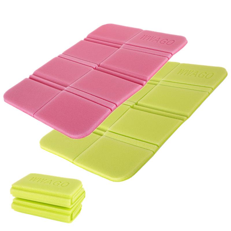 アウトドア マット 8つ折り 折りたたみ フォーム製 クッション 座布団 レジャーシート 防水 防湿 公園 ..