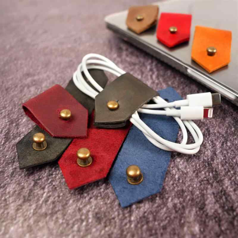 ケーブルオーガナイザー PUレザー シンプル おしゃれ コードリール データ線 イヤホン 巻き取り ホルダ..