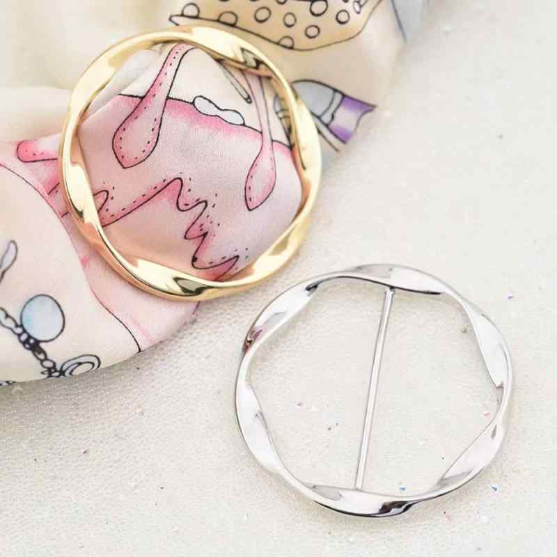 多機能アクセサリー レディース 女性用 Tシャツ 裾結び 裾止め トップスアレンジ スカーフリング スト..