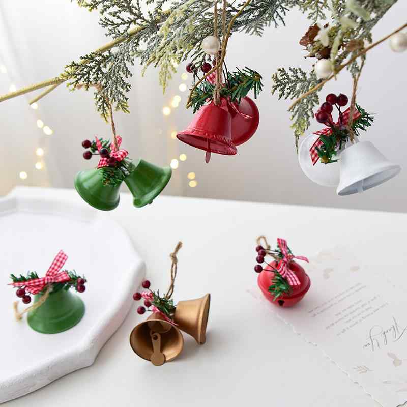 クリスマスオーナメント 鉄製 リボン 赤い実 鈴 ミニチャーム DIY クリスマスツリー飾り 吊り下げ装飾 かわいい おしゃれ ホリデーシーズン 赤 緑 白 金 多色展開 インテリアデコレーション