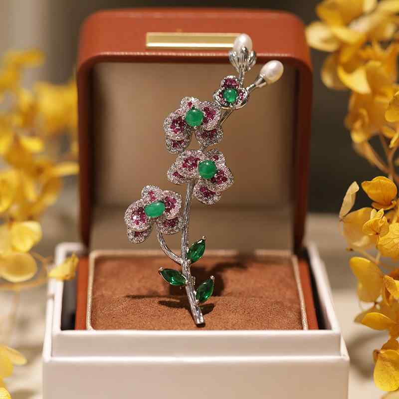 ブローチ レディース 高級感 精巧な細工 真鍮製 エナメル加工 中華風 天然瑪瑙 グリーンアゲート 淡水..