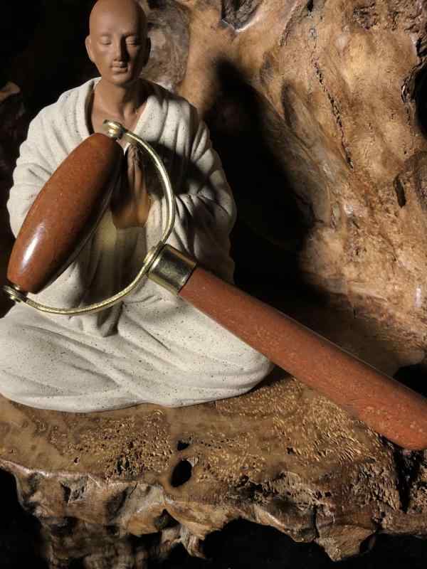 マッサージローラー 紅砭石 天然石 小顔リフトアップ フェイス 目元 額 経絡ケア エイジングケア しわ ..