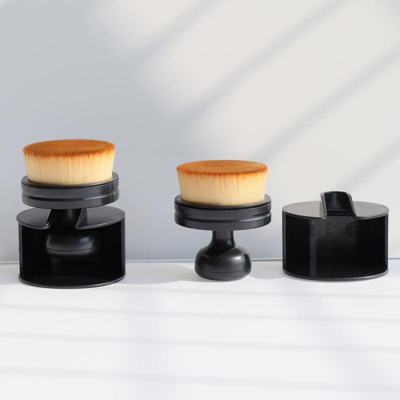 メイクブラシ ファンデーション BBクリーム用 伸縮式 携帯用 キャップ付き スタンプ型 平筆 丸型 大型 吸い込みにくい 少量でムラなく均一にカバー ナイロン...