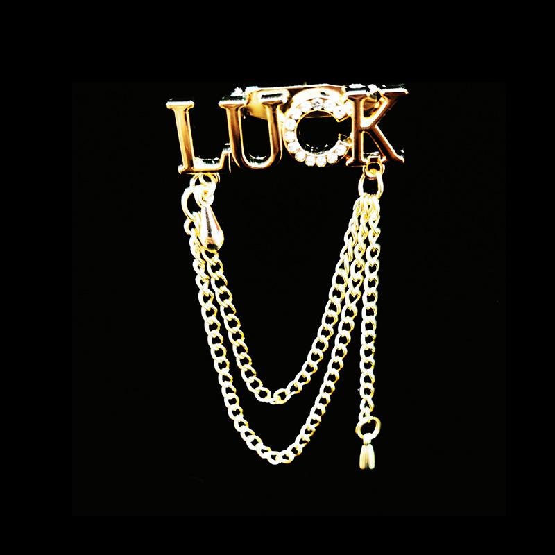 ブローチ メンズ レディース 兼用 アルファベット 文字 チェーン ジルコニア装飾 合金製 ゴールドカラ..