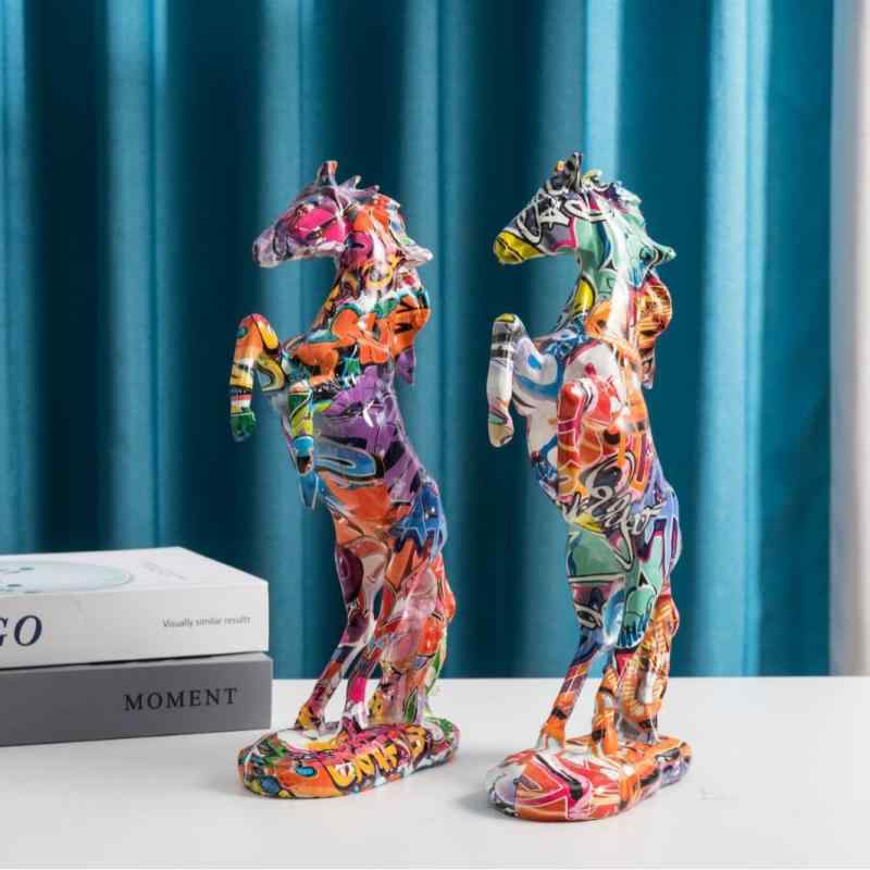 置物 ヨーロピアン スタイル おしゃれ グラフィティ ホース 馬 オブジェ 合成樹脂製 リビング 寝室 玄..