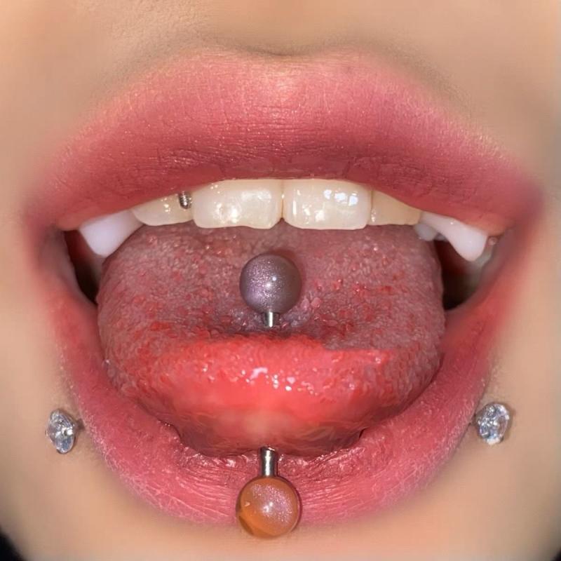 ボディピアス 舌ピアス 男女兼用 サージカルステンレス 樹脂 クラウドパターン スイートクール 甘辛ミ..