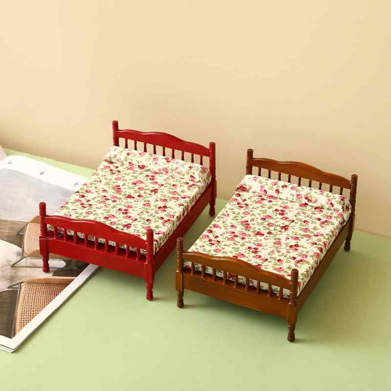 ドールハウス家具 ミニチュアハウス 1/12スケール ダブルベッド 木製 布製 ヨーロピアン 寝室 ベッドルーム レッド ウォールナットブラウン インテリア ディスプレイ