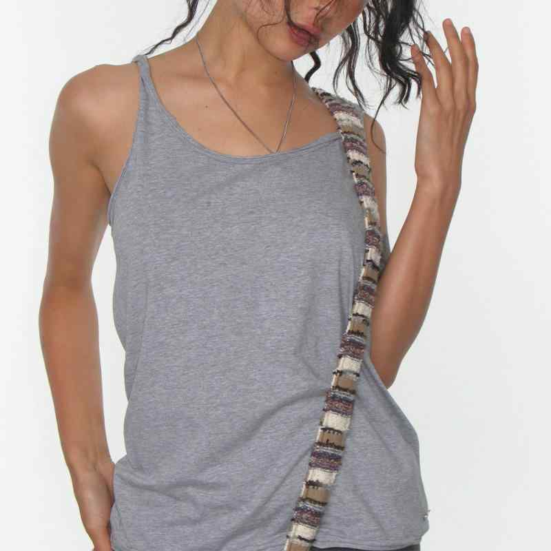 タンクトップ レディース 肩紐ねじれ ヨガ フィットネス スポーツ トレーニングウェア 吸汗速乾 ノースリーブ ゆったり 通気性 ポリエステル 春夏