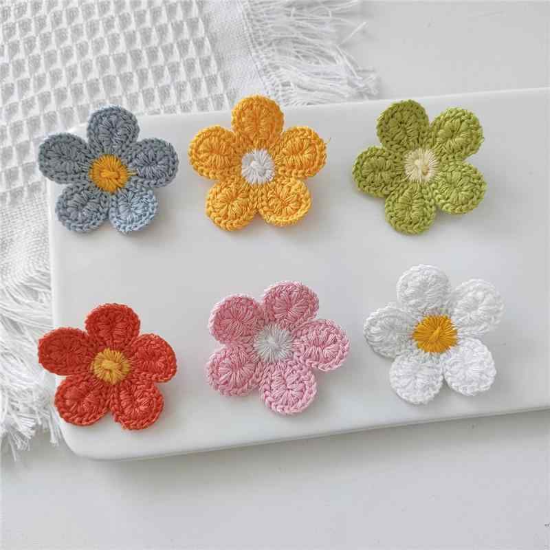 ブローチ レディース 女性用 毛糸 ニット 編み物 小花 フラワーモチーフ カラフル 華やか 多彩 韓国風 ..