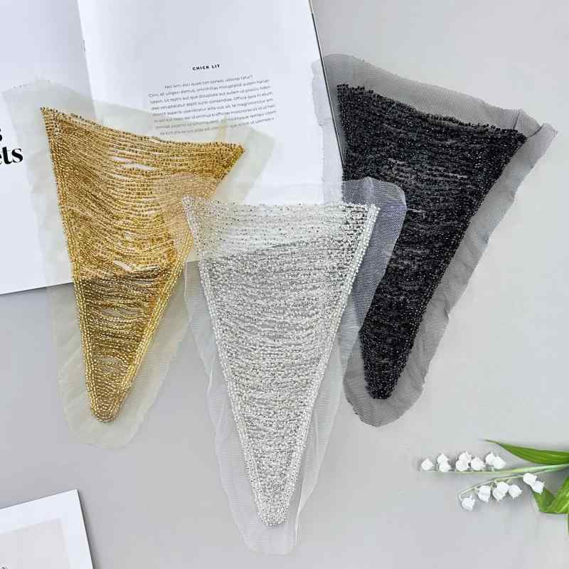 ボディチェーン レディース 多層 三角 タッセル ゴールド ブラック シルバー 胸元 背中飾り バックチェーン ウェディングドレス パーティードレス フォーマル お呼ばれ ステージ イベント 発表会 演奏会 アクセサリー(x2)