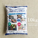 雑草＆蒸散防止で見た目もキレイ♪ 【商品説明】 明るいブラウン色の素材が植物の周りを明るくキレイに彩ります。 原料は地球環境に優しい国産瓦のリサイクル品です。 土中水分の蒸散や雑草防止などの効果が期待できます。 鉢植えの花や室内の観葉植物はもちろん花壇やお庭の雑草が気になる場所などでも活躍します。 【お届けする商品】 自然応用科学 マルチング・レッドサンド 10kg ＞＞その他の用土・マルチング材はコチラ マルチ マルチング 雑草防止 グランドカバー 蒸散 防止 園芸資材 ガーデニング 花壇 鉢植え 寄せ植え 人気 手軽 ローメンテナンス 造園 オフィスグリーン 店 鉢花 おすすめ 花木 庭木 ベランダ コンテナ