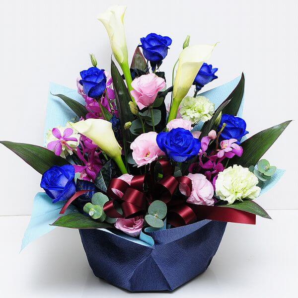 バレンタイン 2021 アレンジメント バレンタイン 花 バラ 青いバラ アレンジメント ブルーローズ 花 開店祝い ギフト 花 御祝 ギフト 花 誕生日 記念日 青いバラ 青バラ ブルーローズ アレンジメント ブルーダイヤモンド Mサイズ フラワーアレンジメント プレゼント格安通販　バレンタイン　人気　ランキング