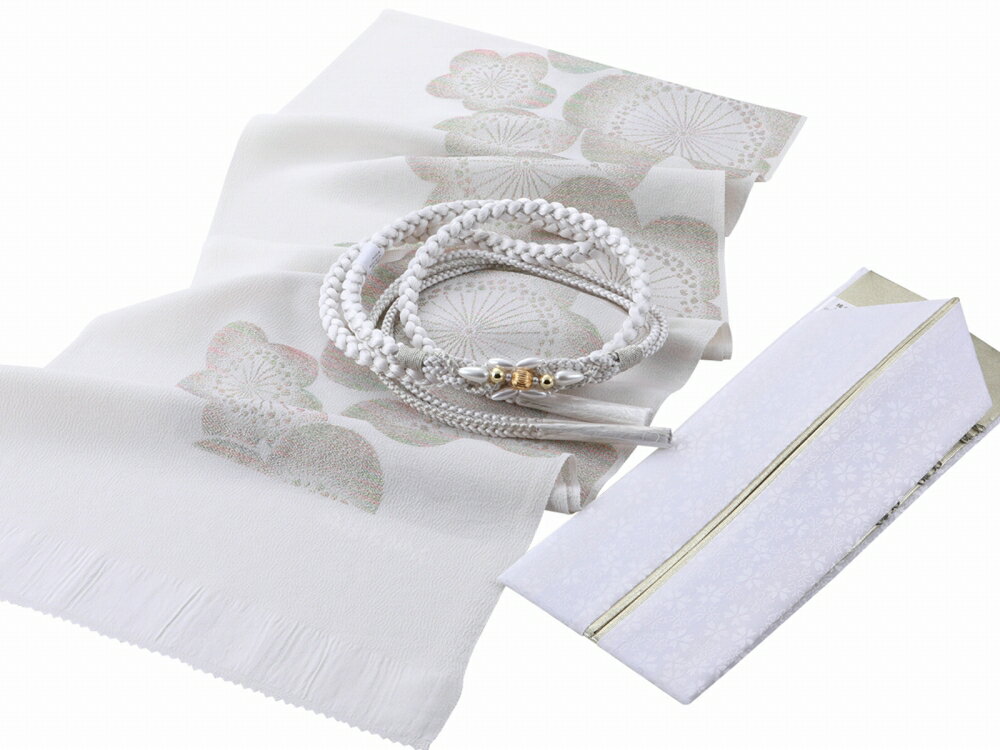 商品情報 新品 振袖用の帯揚げ・帯締め・重ね衿の3点セットです 帯揚げはアイボリー地にカラフルなラメで梅が施されています 帯締めはホワイトとシルバー、パール飾りが可愛らしく 重ね衿は裏面がゴールドの生地になっていますので、全部で4通りに使えます。 重ね衿は衿止めピン付きです。 着物や帯の柄の配色に合わせて選んだり、 コーディネートが色々楽しめます 素材 帯揚げ：本体　絹 100％（日本製） 帯締め：絹 100%（グラフト加工金属糸使用） 重ね衿：表地　絹 100% サイズ 帯揚げの巾：約29.5cm ご注意 お色に関してはお使いのパソコンのモニターのカラーバランスなどにより若干実物と異なってしまう場合がございます。 できるだけ実物に近くなるよう努めさせていただいておりますが 上記もよくご考慮いただきご注文を御願い致します。振袖用 正絹 丹後ちりめん ラメ 梅柄 帯揚げ・帯締め・重ね衿 3点セット ホワイト系