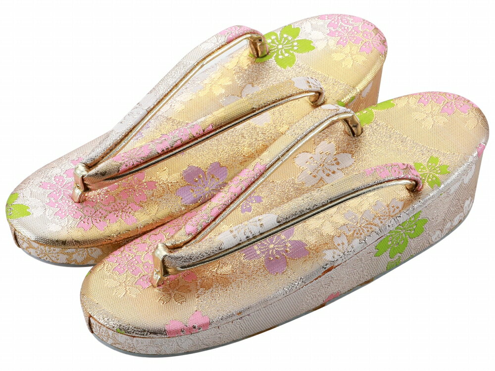 商品情報 新品 七五三・おひな祭り等にお使いいただける着物用の草履単品です。 着物や帯の柄色に合わせたり、コーディネートが広がります。 ※柄の出方が画像と異なる場合がございます。 ※訳内容：接着剤が茶色に変色しています。 (こちらは訳あり商品です。交換・返品承ること出来ませんので予めご了承くださいませ。) 素材 帯地 サイズ 全長：約21.0cm　かかとの高さ：約4.8cm ご注意 お色に関してはお使いのパソコンのモニターのカラーバランスなどにより若干実物と異なってしまう場合がございます。 できるだけ実物に近くなるよう努めさせていただいておりますが 上記もよくご考慮いただきご注文を御願い致します。訳あり 七五三 帯地 金欄織 子供用 きもの 草履 こちらの商品をご覧の方は、以下の検索をされています 七五三 753 お宮参り お参り 節句 初節句 お正月 初詣 お祝い 前撮り 記念撮影 撮影 ハレの日 お子様 子供 子ども こども キッズ ジュニア 可愛い かわいい おしゃれ お洒落 オシャレ 華やか 上品 レトロ レトロモダン 和モダン 和服 和装 和小物 和装小物 着付け 着付け小物 プレゼント 草履 ぞうり 子供草履 子ども草履 子供用草履 七五三草履 履物 お子様用 子供用 帯地 金襴織 ゴールド 金色 金 桜柄 和柄 総柄 和装品 21.0cm ひな祭り 雛祭り 雛まつり ひな祭り ひなまつり 桃の節句 女の子 女子 女児 ガールズ