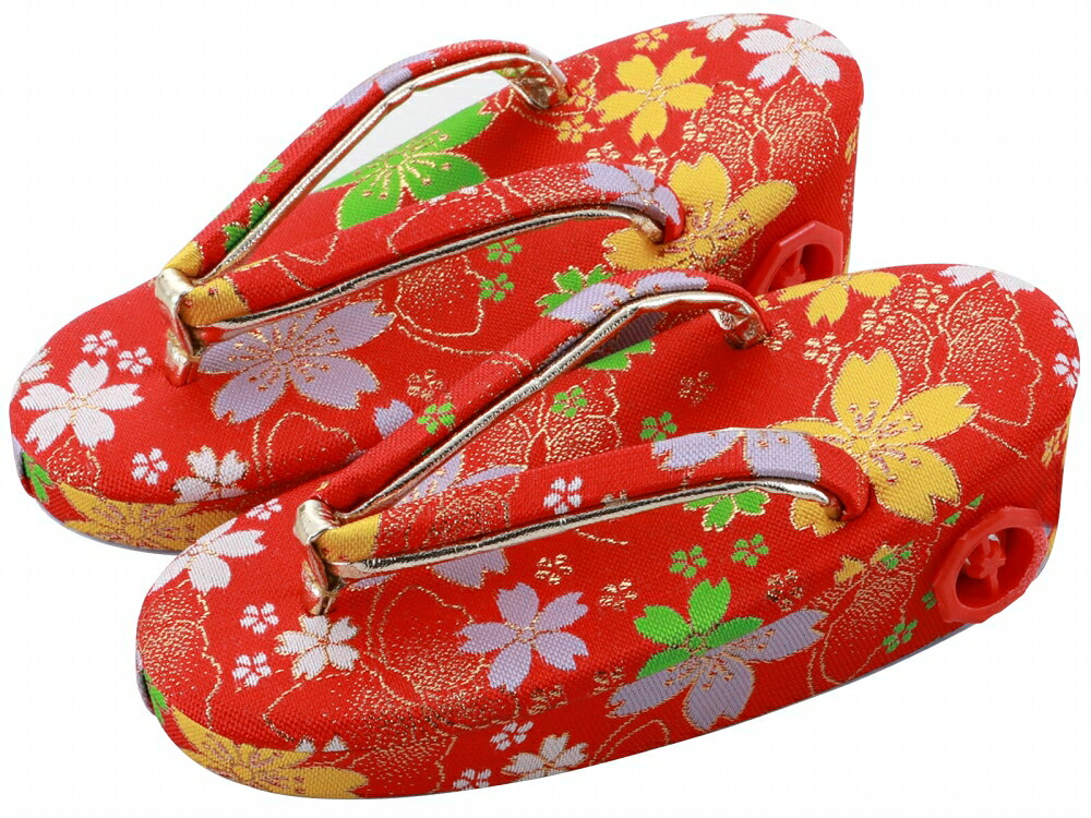 商品情報 新品 七五三・おひな祭り等にお使いいただける着物用の草履単品です。 着物や帯の柄色に合わせたり、コーディネートが広がります。 ※訳内容：かかとの鈴部分に突出・キズがございます。 (こちらは訳あり商品です。交換・返品承ること出来ませんので予めご了承くださいませ。) 素材 帯地 サイズ 全長：約16.5cm　かかとの高さ：約4.8cm ご注意 お色に関してはお使いのパソコンのモニターのカラーバランスなどにより若干実物と異なってしまう場合がございます。 できるだけ実物に近くなるよう努めさせていただいておりますが 上記もよくご考慮いただきご注文を御願い致します。訳あり 七五三 帯地 金欄織 子供用 きもの 草履 こちらの商品をご覧の方は、以下の検索をされています 七五三 753 お宮参り お参り 節句 初節句 お正月 初詣 お祝い 前撮り 記念撮影 撮影 ハレの日 お子様 子供 子ども こども キッズ ジュニア 可愛い かわいい おしゃれ お洒落 オシャレ 華やか 上品 レトロ レトロモダン 和モダン 和服 和装 和小物 和装小物 着付け 着付け小物 プレゼント 草履 ぞうり 子供草履 子ども草履 子供用草履 七五三草履 履物 お子様用 子供用 帯地 金襴織 レッド 赤 桜柄 和柄 総柄 和装品 16.5cm ひな祭り 雛祭り 雛まつり ひな祭り ひなまつり 桃の節句 女の子 女子 女児 ガールズ