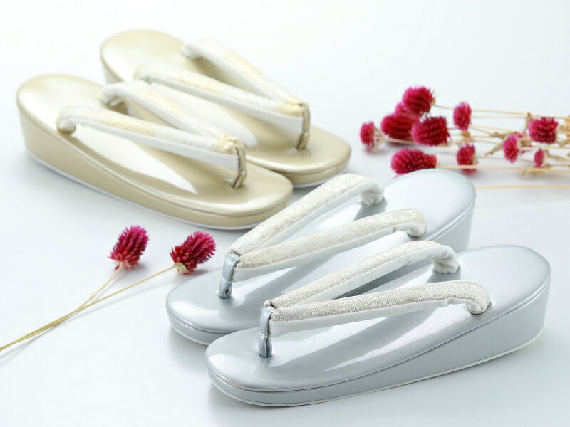 【30%OFF】即日発送 フォーマル 礼装用 帯地 ツヤあり 草履 Mサイズ 銀 金 zh-f9 【rss2503】