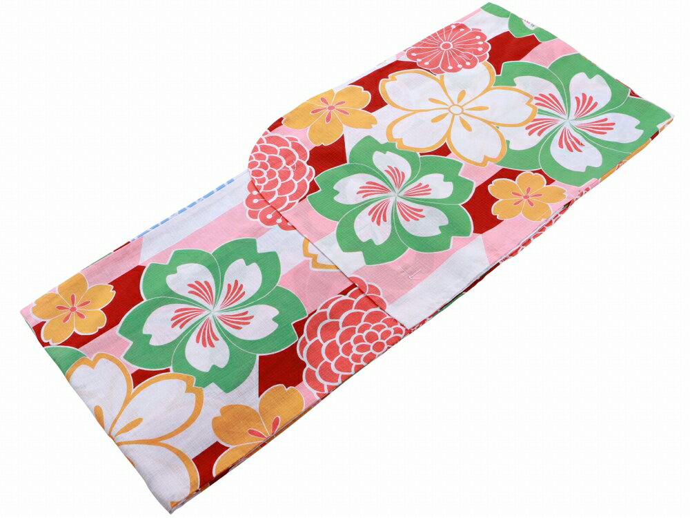 商品情報 新品　浴衣 お仕立て上がりの女の子用ジュニアサイズ浴衣です。 浴衣らしい和のテイストたっぷりな可愛いデザインです。 浴衣の生地は綿素材なので、肌触りが優しく着心地も◎。 吸汗性もいいので、暑い夏でもさらっと快適に着ていただけます。 花火大会や夏祭りなど、夏のおでかけにオススメです。 素材 綿　100％ サイズ 【150サイズ（適応身長145～155cm）】 身丈：150cm 袖丈：46cm 裄丈：64cm ご注意 お色に関してはお使いのパソコンのモニターのカラーバランスなどにより若干実物と異なってしまう場合がございます。 できるだけ実物に近くなるよう努めさせていただいておりますが 上記もよくご考慮いただきご注文を御願い致します。こちらの商品をご覧の方は、以下の検索をされています 浴衣 ゆかた 子供浴衣 子供ゆかた 子ども浴衣 子どもゆかた こども浴衣 こども浴衣 キッズ浴衣 キッズゆかた ジュニア浴衣 ジュニアゆかた 子ども 子供 こども 子ども用 子供用 こども用 キッズ キッズ用 ジュニア ジュニア用 和服 和装 和小物 和装品 呉服 着物 きもの 夏 花火 祭り お祭り 夏祭り 花火大会 盆踊り お出かけ 夏休み 祇園 可愛い かわいい カワイイ おしゃれ お洒落 オシャレ 華やか 上品 レトロ レトロモダン モダン 和モダン キュート レトロ ポップ インスタ映え 映え 海外の方へ お土産 日本土産 プレゼント ギフト 39ショップ 買い回り 買いまわり 楽天 人気 売れ筋 トレンド おすすめ オススメ 仕立て上がり すぐ着れる 女の子 女子 おんなの子 小学生 高学年 中学生 姉 妹 姉妹 和柄 綿 コットン 綿浴衣 綿ゆかた 吸汗性 涼しい すずしい 150サイズ 150cm 単品 在庫限り
