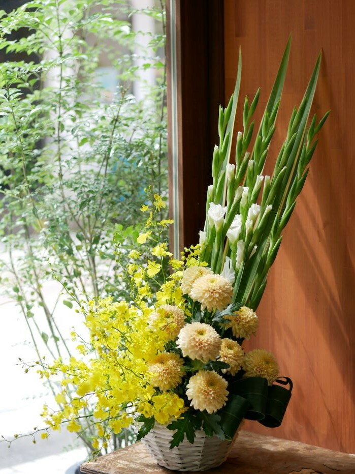 オープニング大放出セール フラワー アレンジメント 花 かわいい プレゼント お悔やみ お供え お盆 一周忌 フラワーアレンジメント プレゼント オンシジウム 菊 グラジオラス 誕生日 お悔やみ 花 Stanchem Inc Com