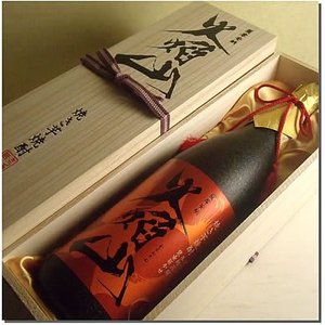 さつま無双　焼き芋焼酎　薩摩安納　火焔山（かえんざん）木箱入　30゜1800ML (焼酎 ギフト プレゼント ランキング ラッピング 人気 お取り寄せグルメ 誕生日 内祝い お礼 お祝い お返し いも焼酎 退職祝い 男性 レア ご挨拶 上司 お父さん お中元 父の日)