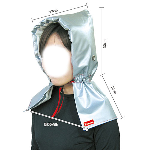 防犯・防災 防災用品炎や衝撃から頭をしっかりガード!難燃素材使用耳穴付で、避難誘導の声などよく聞こえる。衝撃吸収性の高いクッション使用【商品サイズ(単位mm)】 270×500mm 【重量】 288g 【材質】 アルミ加工難燃素材、難燃性わた、ポリエステル 【包装形態】 袋 【包装サイズ】 510x310x60mm 【生産国】 中国【注意事項】■沖縄・離島は別途送料（税込1,000円）が掛かります。■お取り寄せ品のためメーカーに在庫がない場合がございます。予めご了承ください。■お客様都合による返品は承っておりません。予めご了承ください。