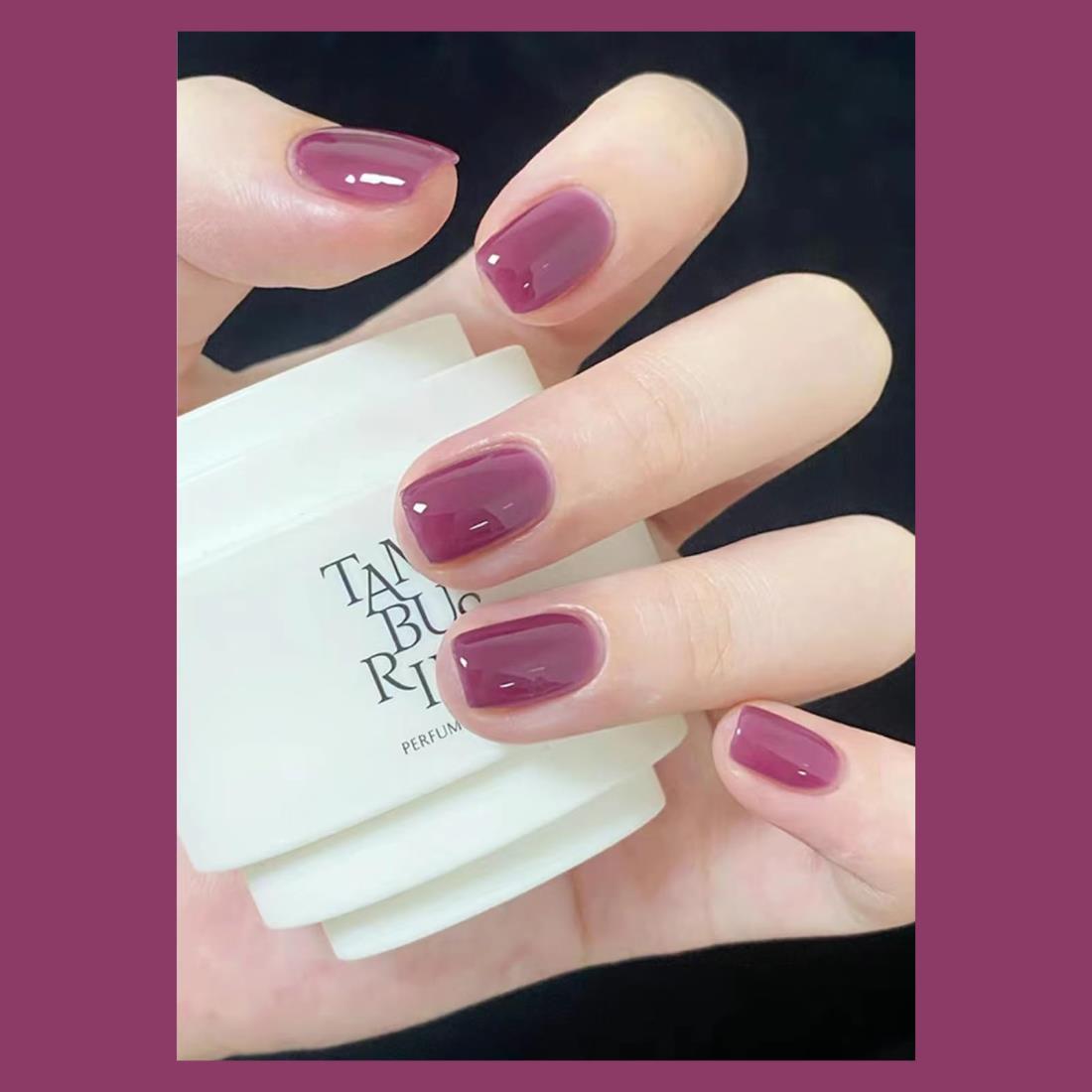 Fuyunohi ネイルチップ ショート つけ爪 短め ショートネイルチップ 無地 パープル 韓国 両面テープ付き 簡単に取り付け 24枚セット DIY 便利 ネイル用品 ビューティー ファッション 小物 日常 通勤 デート 成 人式 おしゃれ（パープル）