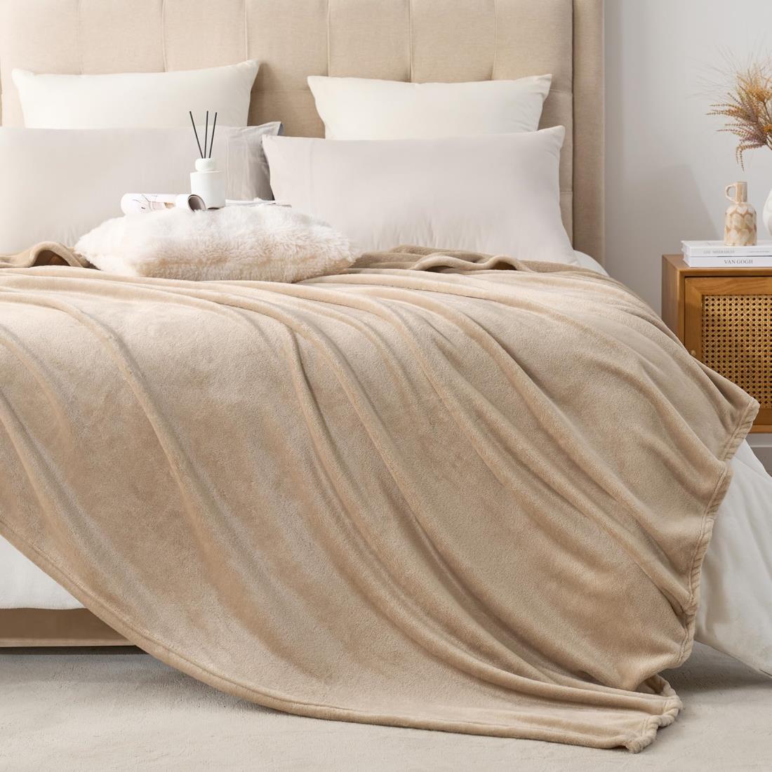 Hansleep 毛布 もうふ 夏用 ダブル ブランケット 大きめ 200x220cm 大判 ライトベージュ マイクロファ..