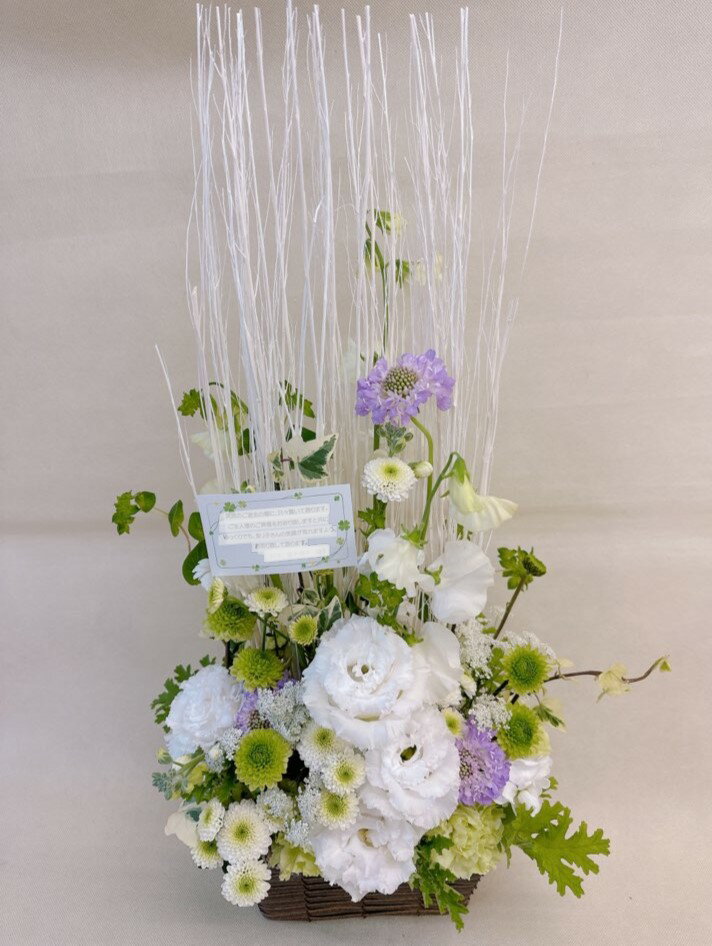 ◇【お供え 花】洋風お供え花【喪中お見舞い】【送料無料】洋花を使った旬のおまかせ供花/お悔やみ/法事/命日/新盆/初盆/お盆/ペット/花束/彼岸/枕花/仏事 弔事 喪中/