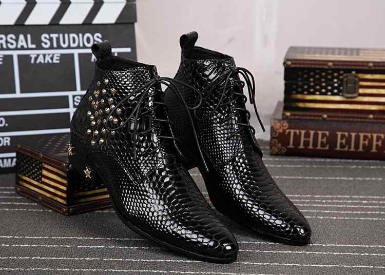 ショートブーツ ヘビ柄 レザーブーツ スタッズ 星形 ブーツ レースアップ メンズシューズ ファッション メンズ 革靴