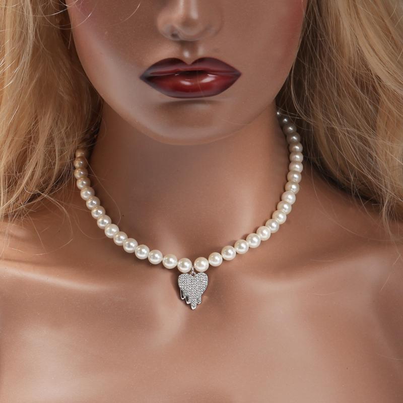 ネックレス ペンダント 白 パール キラキラ とろける 溶ける ハート ウォータードロップ ラブ 愛 キュ..