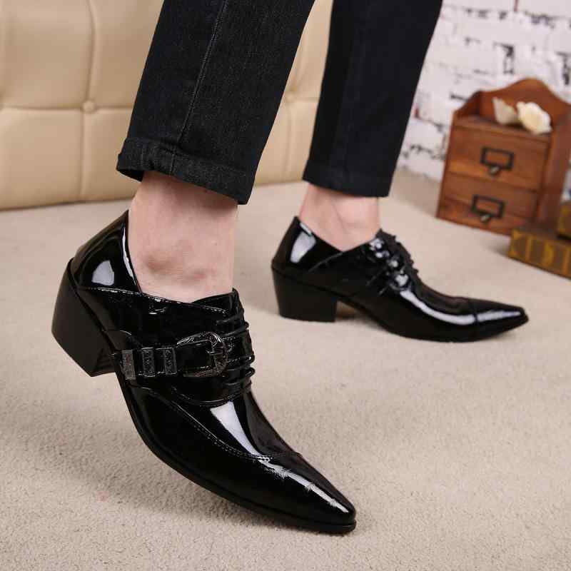 パフォーマンス シューズ 紳士靴 レザーシューズ とんがり ドレスアップ メンズ フォーマル ポインテッドトゥ パテント ファッショナブル 個性的 スタイリッシュ おしゃれ トレンディ クール エレガント