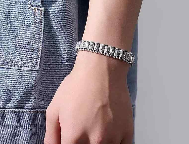 楽天Hanbok Home六字真言 ブレスレット ユニセックス アクセサリー 六文字 マントラ 祈り 仏教 神聖 シルバー アウトドア ファッションアイテム 彫刻 メンズ レディース