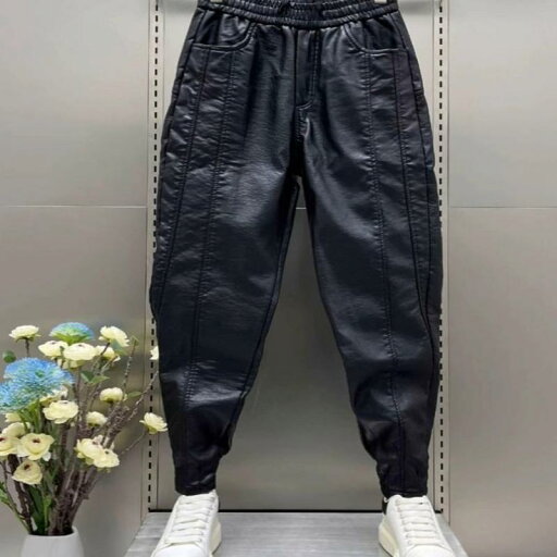 レザーパンツ ズボン PUレザー ロング おしゃれ ファッション メンズ 秋冬 カジュアル バイク 防風 アウトドア 大きいサイズ ライダー デイリー ブラック 耐久 レザーパンツ ズボン PUレザー ロング おしゃれ ファッション メンズ 秋冬 カジュアル バイク 防風 アウトドア 大きいサイズ ライダー デイリー ブラック 耐久