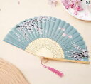 扇子 扇 伝統的 上品 ポータブル 携帯用 魅惑的 魅力的 持ち運び おしゃれ レトロ 古風 ノスタルジック モダン 鉄 ステンレス かっこいい 金属
