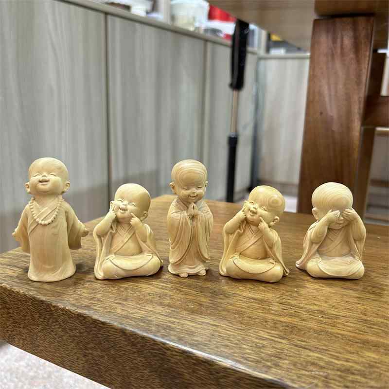 僧侶 置物 フィギュア インテリア プレゼント 雑貨 彫刻 かわいい 木彫り 家庭用 リビング 装飾品 デスク トップ スピリチュアル 木製 チャイナ風 小坊主
