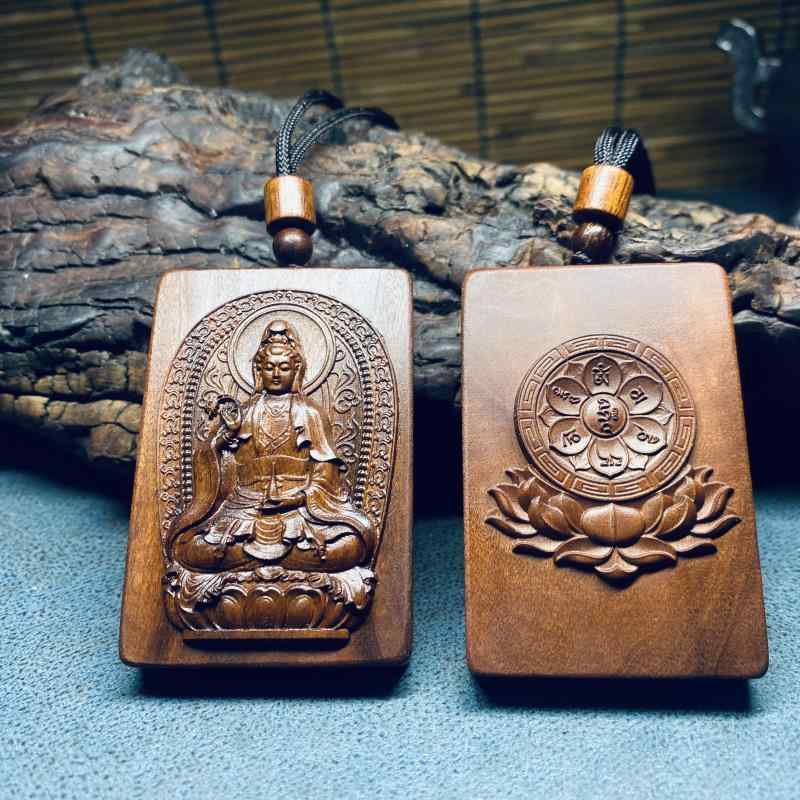 ネックレス マホガニー ナツメ木 観音 アート アンティーク レトロ 古風 仏像 ペンダント 木彫り ギフト 木製 六字真言 仏教 スピリチュアル