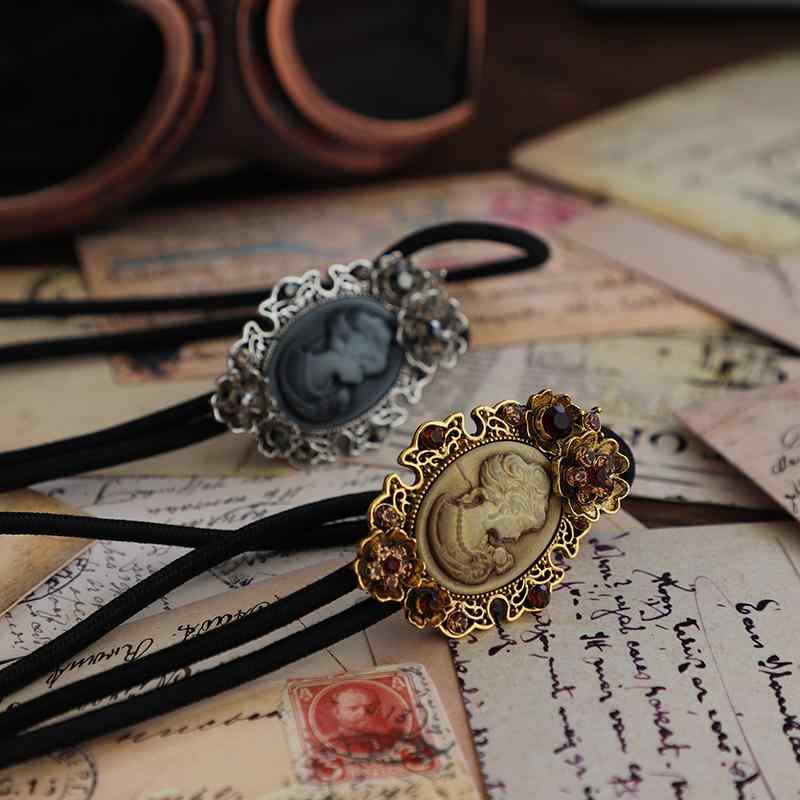 ボロタイ レトロ レリーフ 浮き彫り 2色 レザー ロープ ユニセックス ファッションアイテム 小物 ウエスタン 花モチーフ クラシック ペンダント 高級感 男女兼用