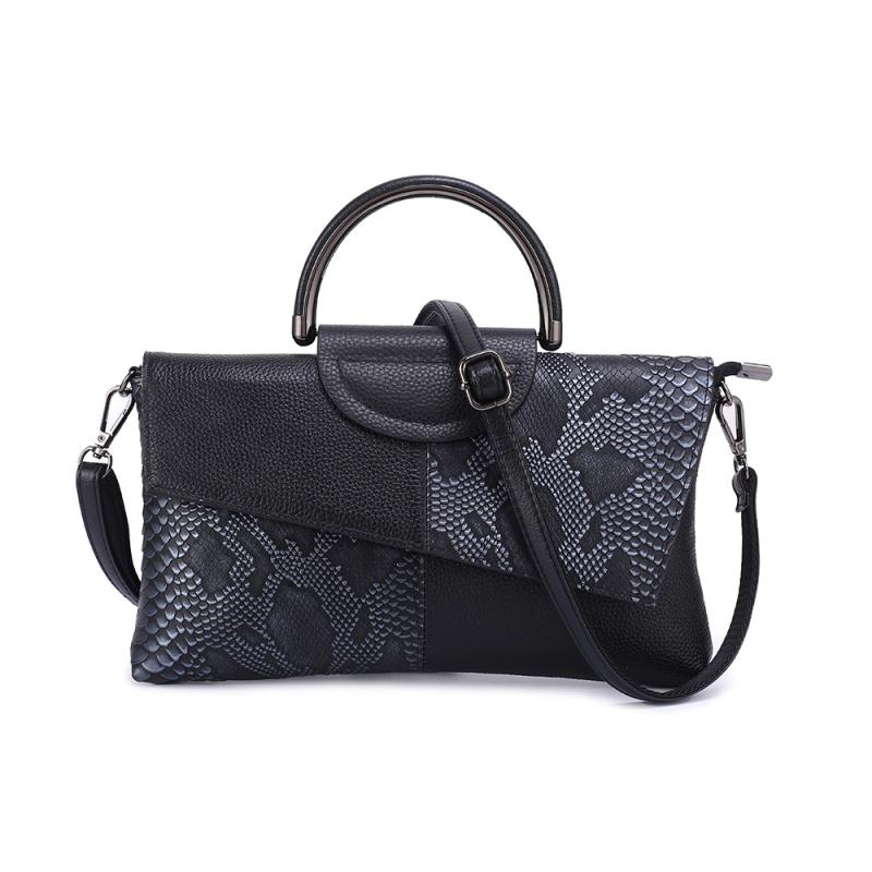 バッグ レディース 蛇柄 パイソン柄 秋冬 牛革 ソフトレザー ミニ ショルダーバッグ ハンドバッグ 貝殻バッグ 横型 おしゃれ 高級感 欧米風 ミドルサイズ