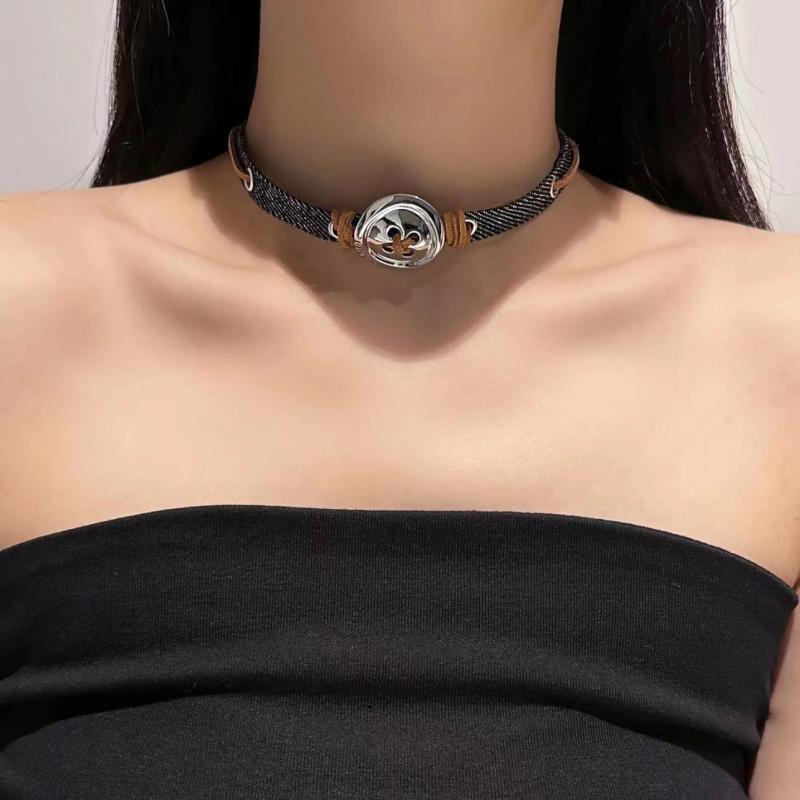 Cubic Zirconia - ネックレス レディース 女性用 レトロ ヴィンテージ 切り替え ボタン 個性的 おしゃれ 軽やか ラグジュアリー エレガント 甘辛ミックス レザー 合金 幾何学デザイン 鎖骨チェーン 電気メッキ加工 通勤 オフィス