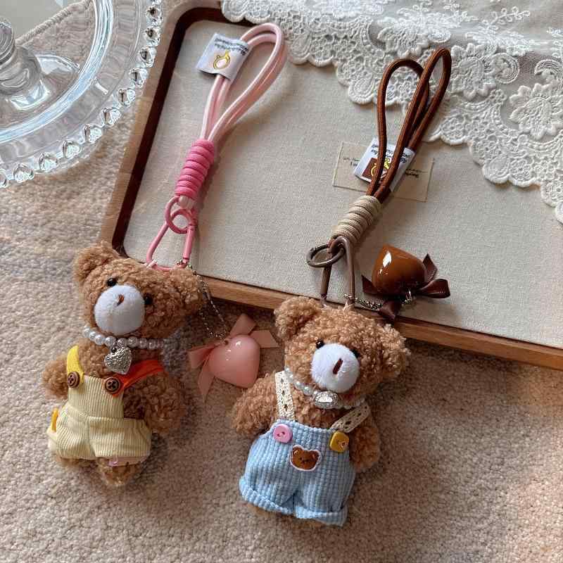 キーホルダー レディース キーリング バッグチャーム ぬいぐるみ クマ サロペット ...