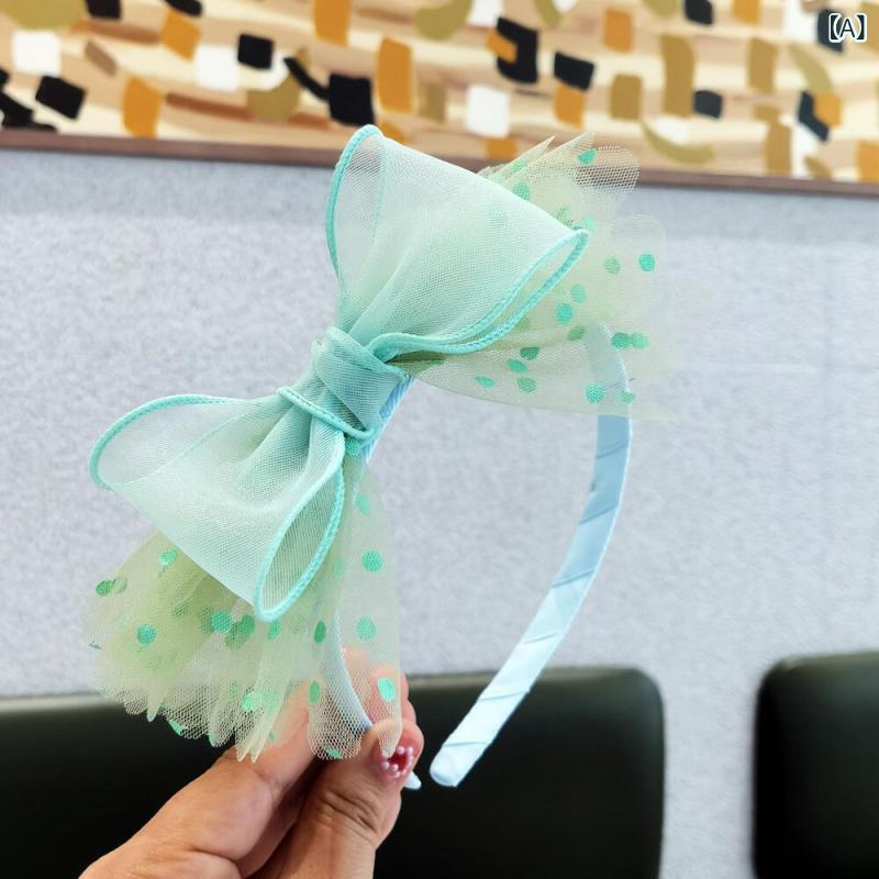 ・カテゴリ: ヘアアクセサリー・対象: 子ども・デザイン: リボン・スタイル: タレント同風・カラー展開: グリーン、ピンク、ブルー、イエロー・トレンド要素: 田園風、リボン、リボンテープ、フリル、メッシュ・対象年齢: 3-6歳、6-10歳、10歳以上